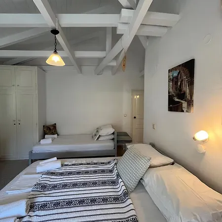 Selini Hotel 2*