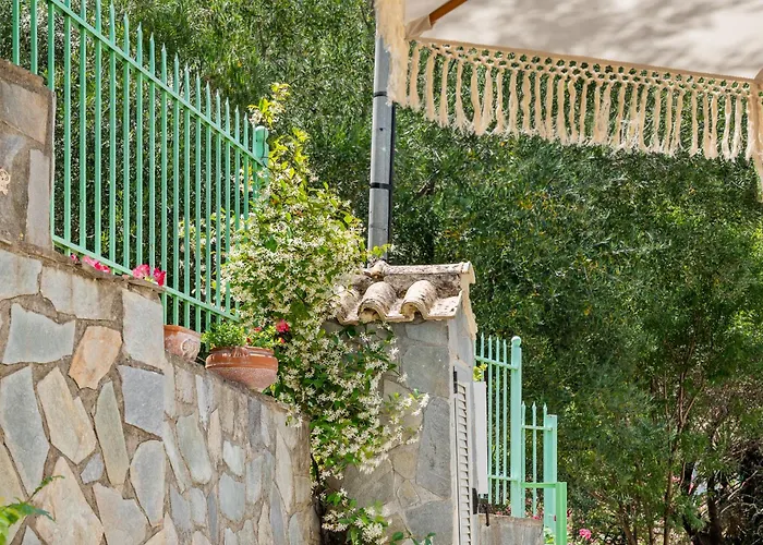 Selini فندق Áyios Nikítas